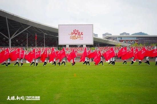 不难发现，迅猛龙布鲁成电影剧情的拐点，全新哥德风格带来紧绷节奏感，同时增添;未来感十足的元素，缔造了一个;更加危险的恐龙新世界